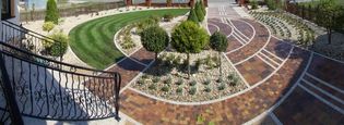 Garden in the Circle of Spirea and Lavender | Klobuck district